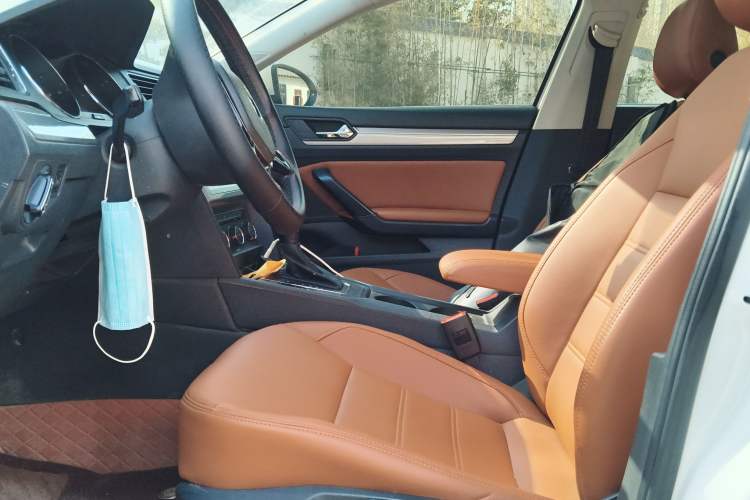 Used Volkswagen Lamando 2015 230TSI DSG Fashion Edition
