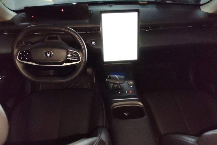 Used CHANGAN Eado DD 2023 Blue Whale NE 1.5T GDI DCT Navigation Model Center Console