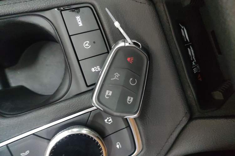 Used Cadillac XT4 2022 28T Four-Wheel Drive Platinum Edition