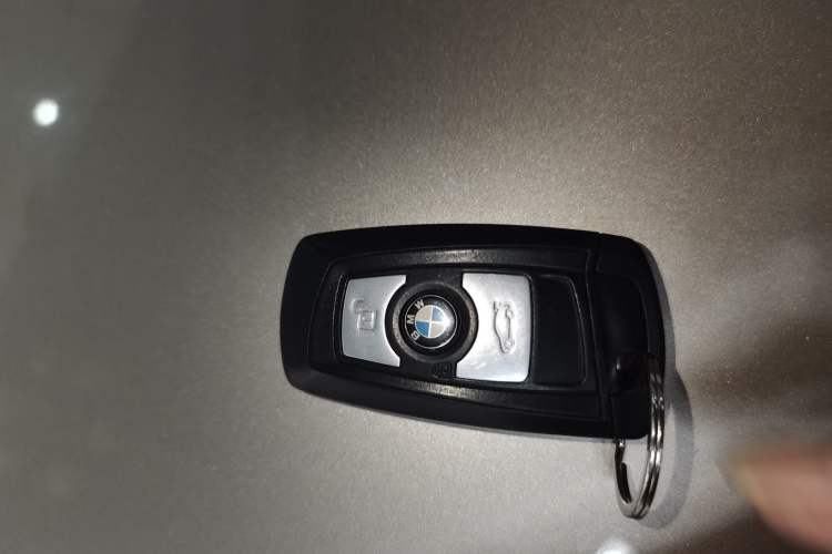 Used BMW 3 Series 2016 320Li Ambition Model
