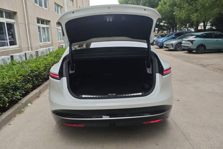 Used Nio ET9 2025 100 kWh
