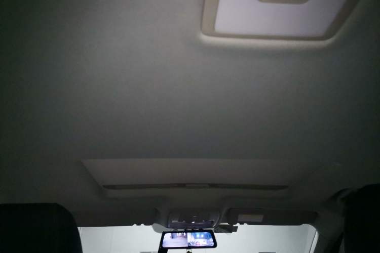 Used MG 6 2018 20T Automatic Trophy Premium Internet Edition China VI Standard Headliner