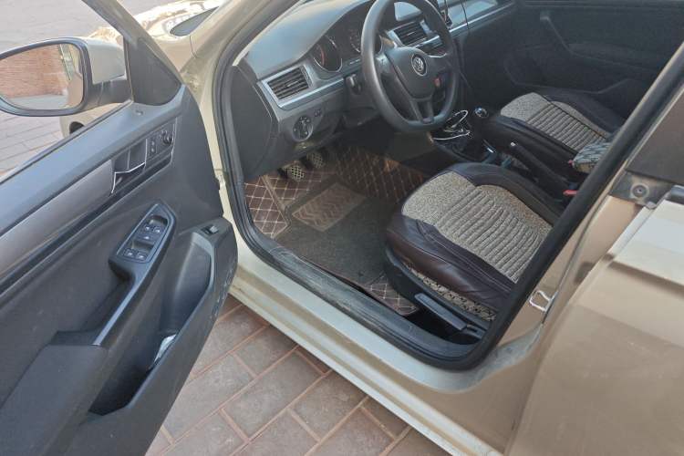 Used Volkswagen Bora 2018 1.5L Manual Fashion Model