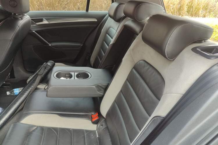 Used Volkswagen Golf 2018 280TSI Automatic R-Line Model
