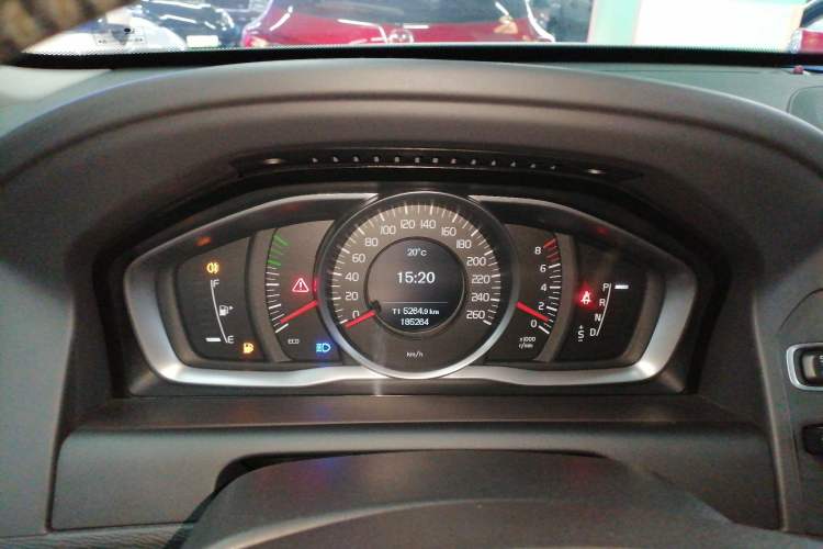 Used Volvo XC60 2016 T5 Smart Upgrade Model Instrument Cluster