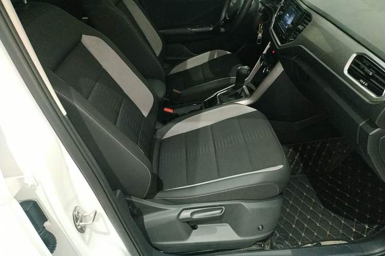 Used Volkswagen T-ROC 2020 230TSI DSG Two-Wheel Drive Advanced Version Right Front Seat