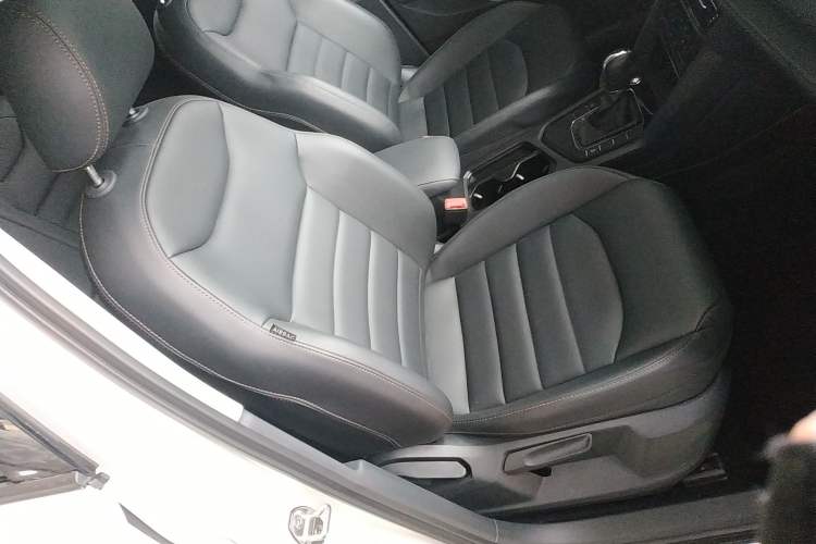 Used Volkswagen Tharu 2022 280TSI Two-Wheel Drive Comfort Edition