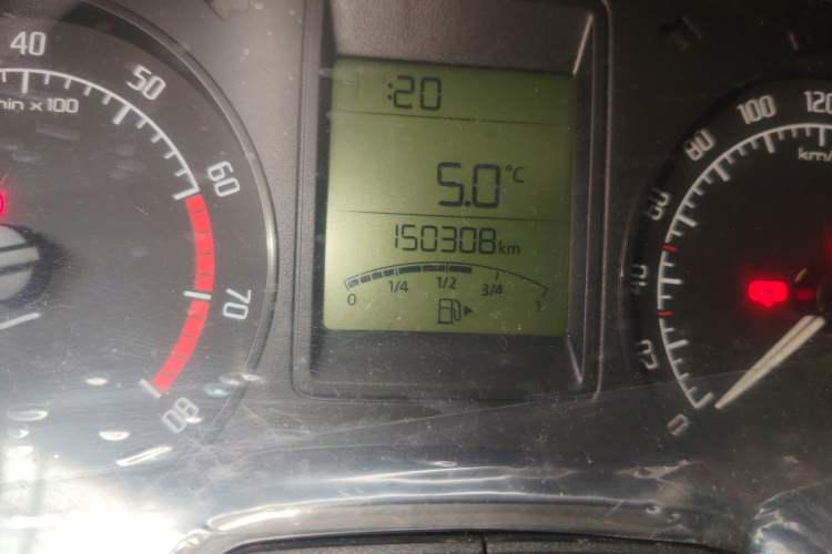 Used Skoda Fabia 2014 1.4L Manual Crystal Edition
