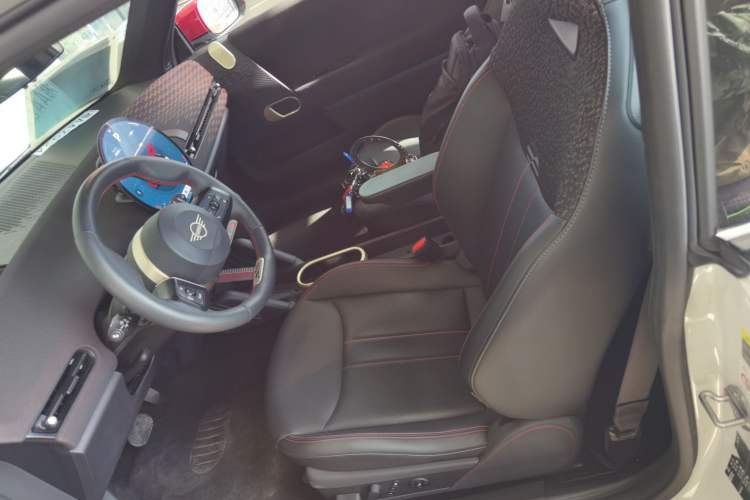 Used MINI Electric MINI COOPER 2024 452km COOPER SE Racing Driver
