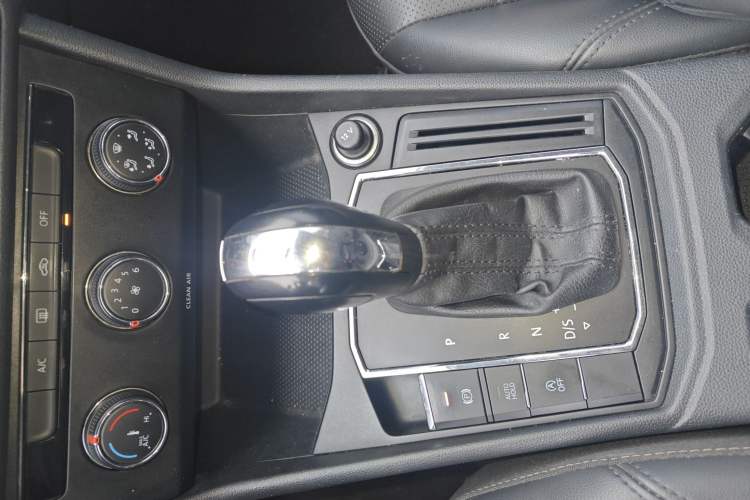 Used Volkswagen Lavida 2019 1.5L Automatic Comfort Edition China VI Standard
