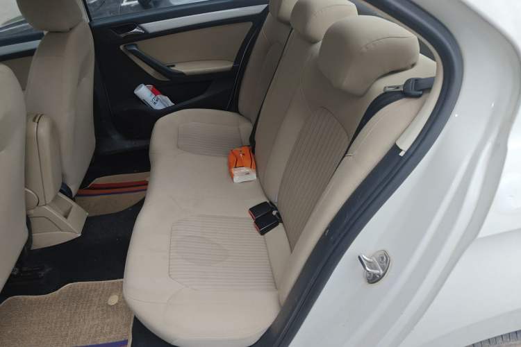 Used Volkswagen Jetta 2015 1.6L Manual Comfort Model