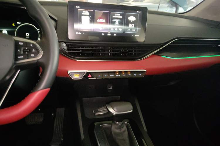 Used Geely Auto Emgrand S 2021 1.4T CVT Flagship Edition Audio And AC Panel