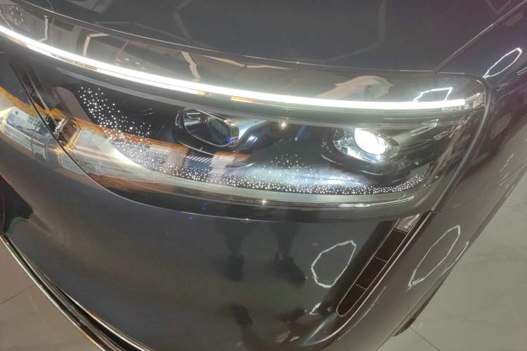 Used Hima AITO M8 2025 Extended-Range Ultra Version 53.4 kWh 5-Seater Edition
