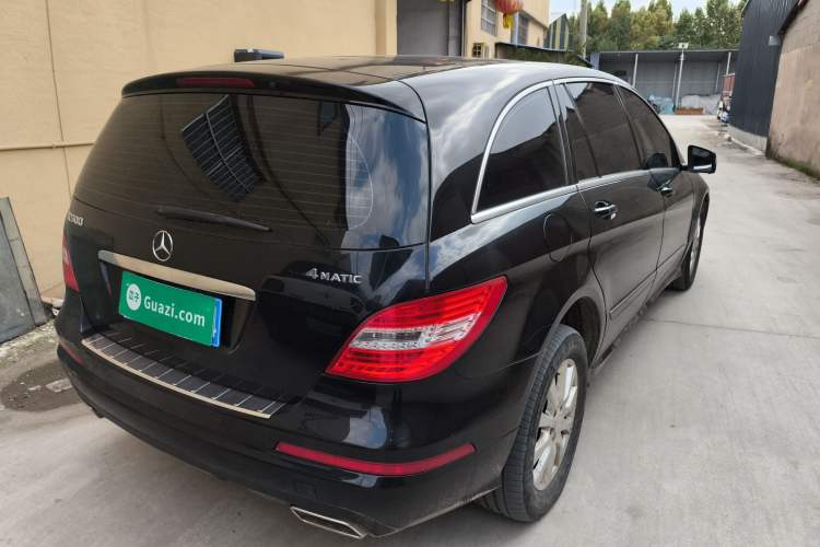Used Mercedes-Benz R-Class 2010 R 350 L 4MATIC
