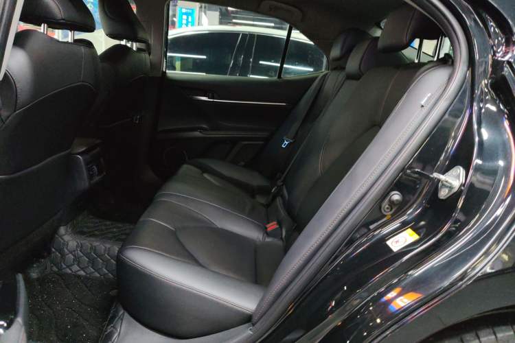 Used Toyota Camry 2018 2.5G Luxury Edition Left Rear Seat