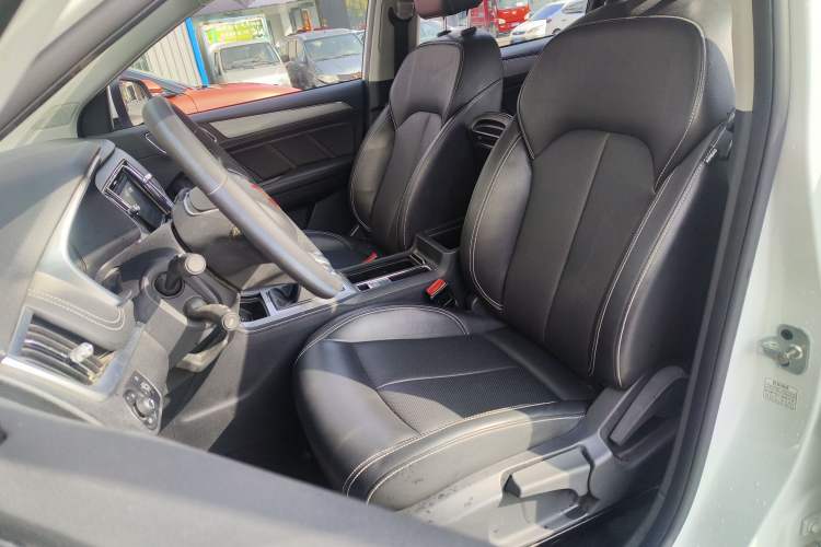 Used Roewe RX5 2018 20T Two-Wheel Drive Manual Flagship Edition