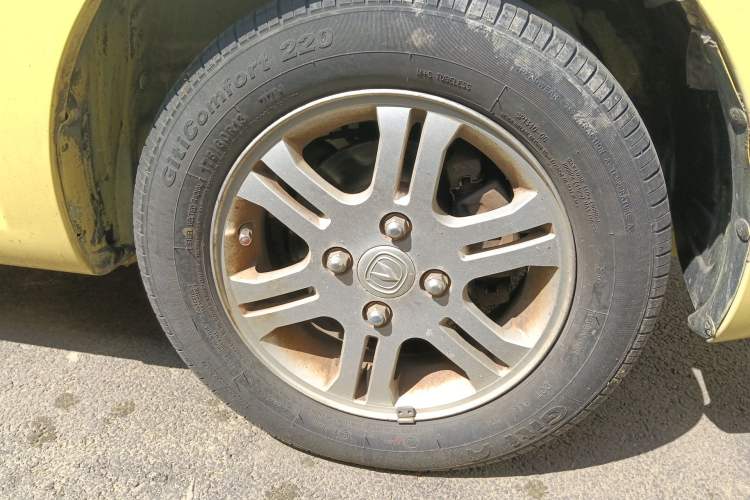 Used CHANGAN Benni mini 2012 1.0L Manual Fashion Edition China IV Standard Right Front Wheel Hub