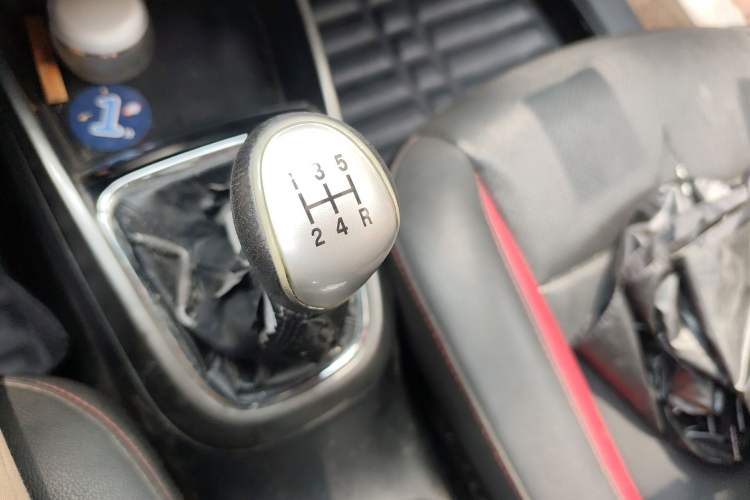 Used CHANGAN CS15 2016 1.5L Manual Fashion Edition