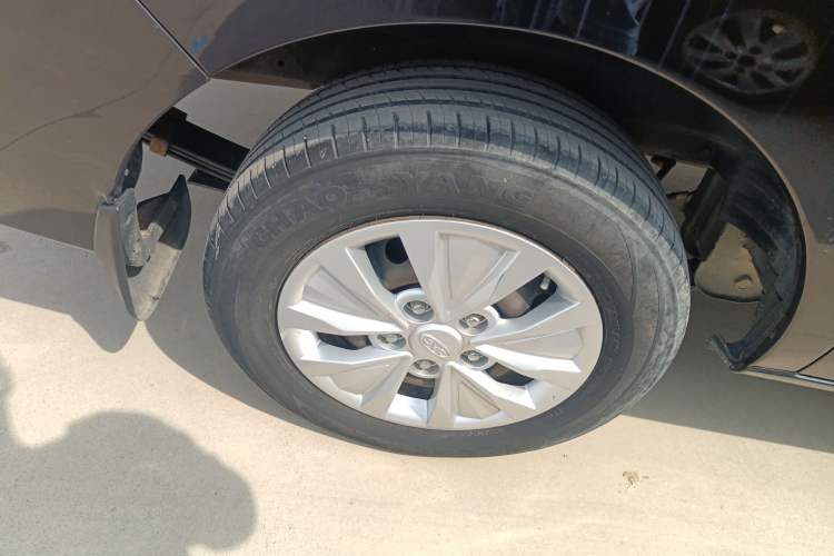 Used JAC Refine M3 2019 Creator Edition 1.8L Luxury Model Right Rear Wheel Hub