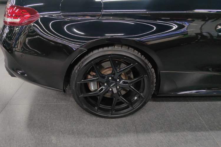 Used Mercedes-Benz C-Class AMG 2016 AMG C 63 Coupe Right Rear Wheel Hub