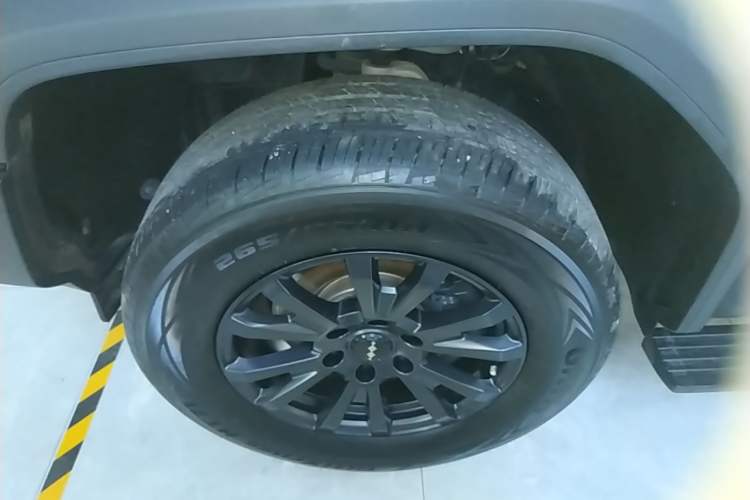 Used Formula Leopard 5 2023 Navigator Edition