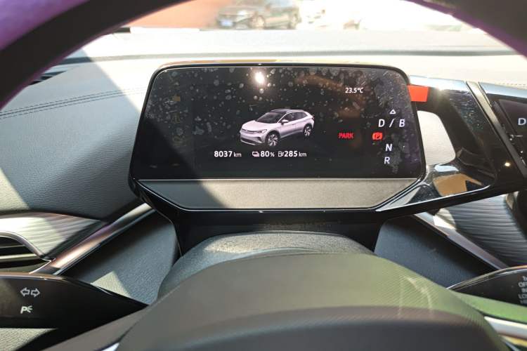 Used Volkswagen ID.4 CROZZ 2022 Pure Edition Limited Edition Odometer Close Up