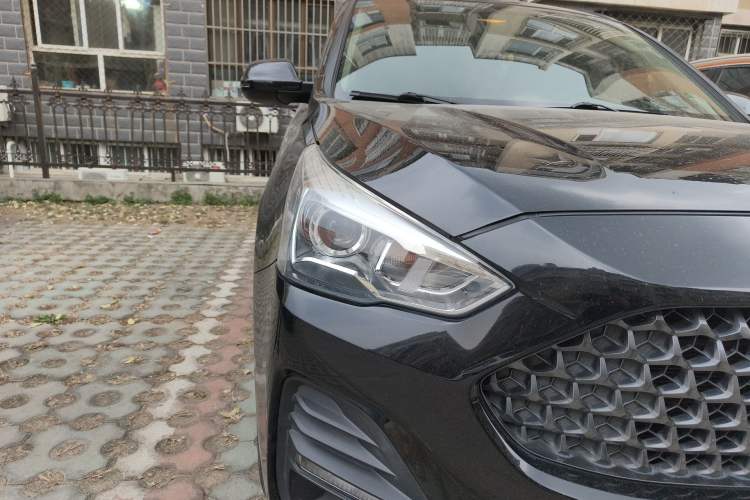 Used Haval M6 2019 1.5T DCT Two-Wheel Drive Value Edition China VI Standard Right Front Headlight