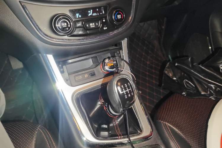 Used Baojun 560 2016 1.8L Manual Luxury Edition
