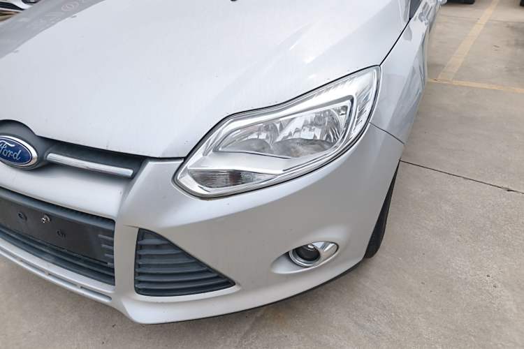 Used Ford Focus 2012 Sedan 1.6L Automatic Fashion Edition
