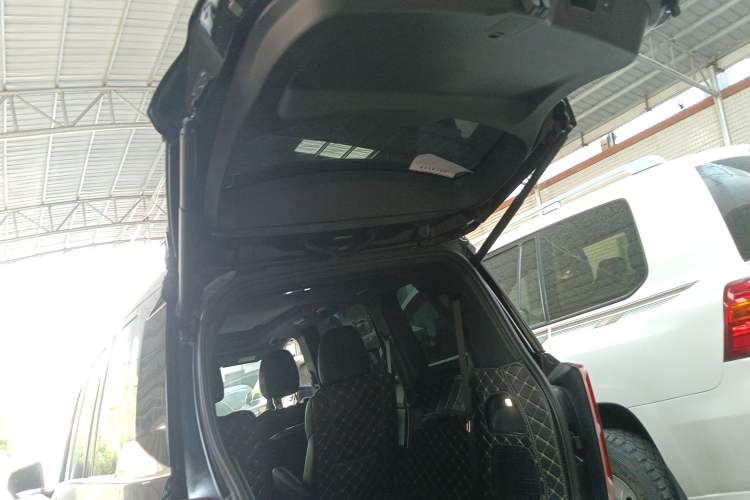 Used GAC Trumpchi GS8 2022 Flagship Series 2.0 TGDI Two-Wheel-Drive Prestige Edition (6-seater) Trunk