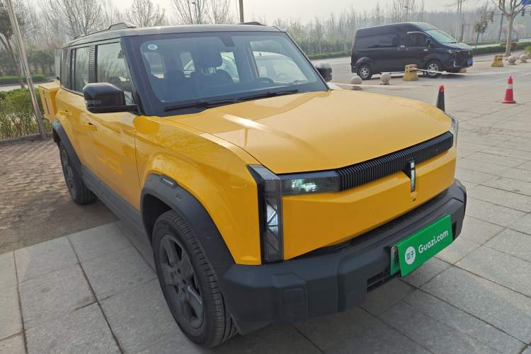 Used iCAR 03 2024 501km Two-Wheel Drive Long-Range Version Front Right 45 Deg