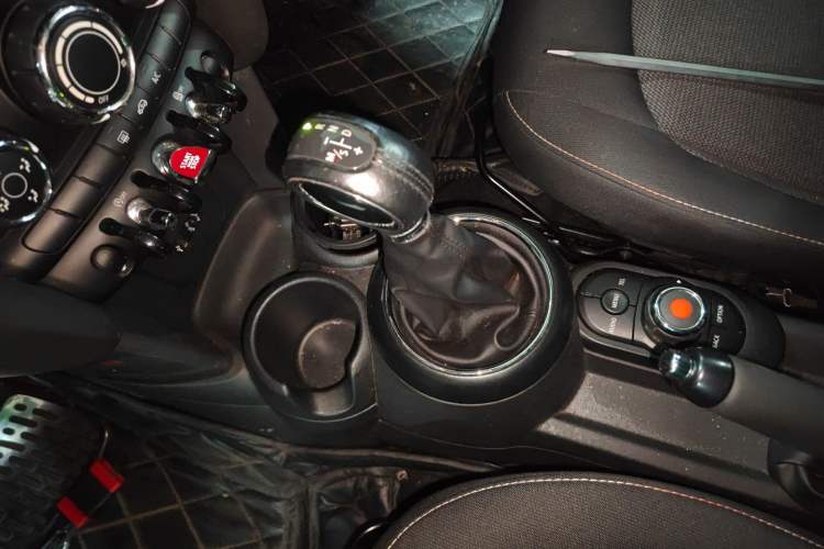 Used MINI 2014 1.2T ONE+
