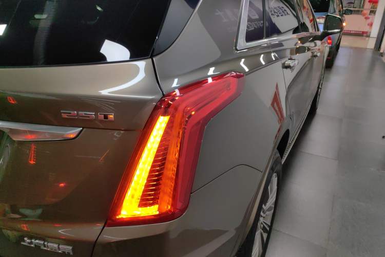 Used Cadillac XT5 2016 25T Luxury Model
