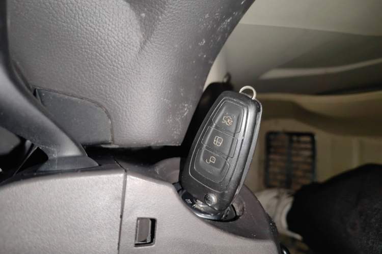 Used Ford Focus 2012 Hatchback 1.6L Automatic Fashion Edition
