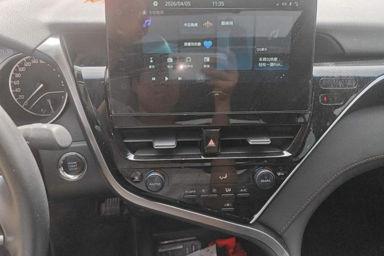 Used Toyota Camry 2021 2.0G Luxury Edition
