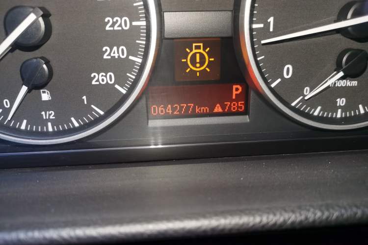 Used BMW 3 Series 2011 320i Luxury Edition
