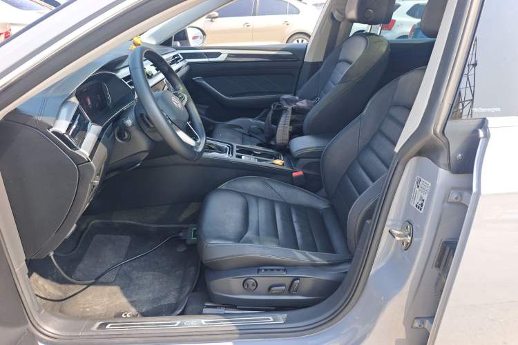 Used Volkswagen FAW-Volkswagen CC 2023 Hunting Vehicle 380TSI Hunter's Heart Edition Left Front Seat