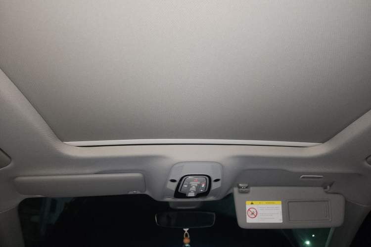 Used Audi Q5L 2022 40T Luxury Dynamic Model Headliner