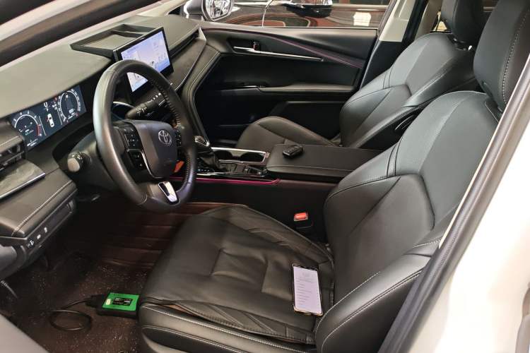 Used Toyota Camry 2024 Dual-Motor 2.0 HG Premium Edition