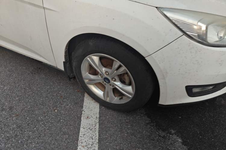 Used Ford Focus 2015 Sedan 1.6L Automatic Comfort Model
