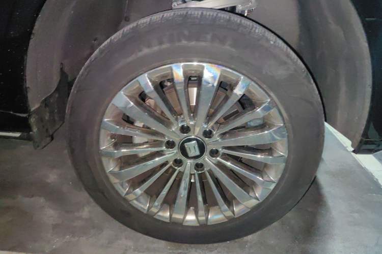 Used Tank 500 New Energy 2024 Hi4-T Right Front Wheel Hub