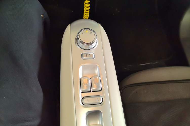 Used CHANGAN NEVO Lumin 2025 205 km Xiangqin Version Gear Lever