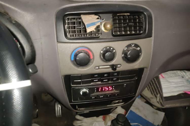 Used CHANGAN KUAYUE V3 2017 1.2L Box-Type Truck DK12-10