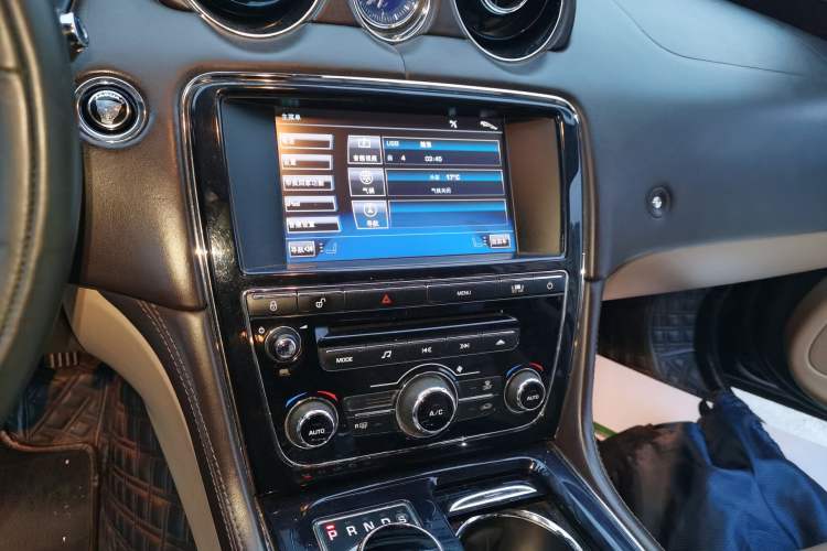 Used Jaguar XJ 2012 XJL 3.0 Panoramic Business Edition
