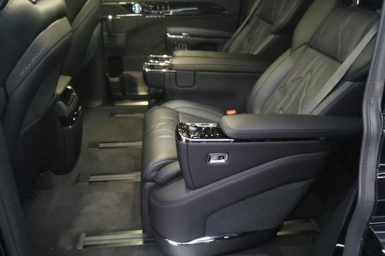 Used Zeekr 009 2024 Six-Seat Executive Version 4WD 108 kWh
