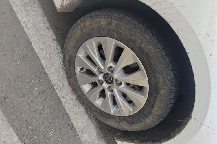 Used Toyota Corolla 2023 1.8L Smart Electric Hybrid Dual-Motor Pioneer Edition Right Front Wheel Hub