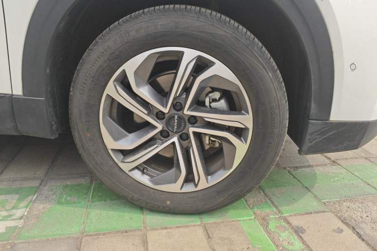 Used Haval Fierce Dragon 2023 1.5L 110KM Navigation Edition Right Front Wheel Hub