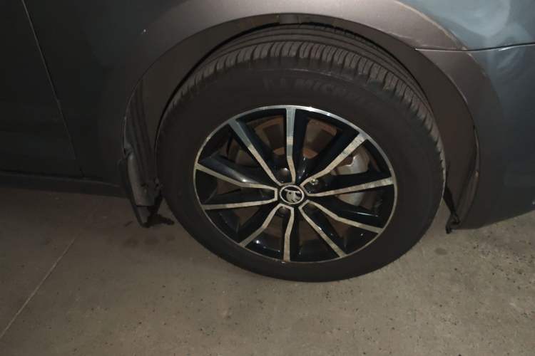 Used Skoda Octavia 2016 1.6L Automatic Smart Drive Edition
