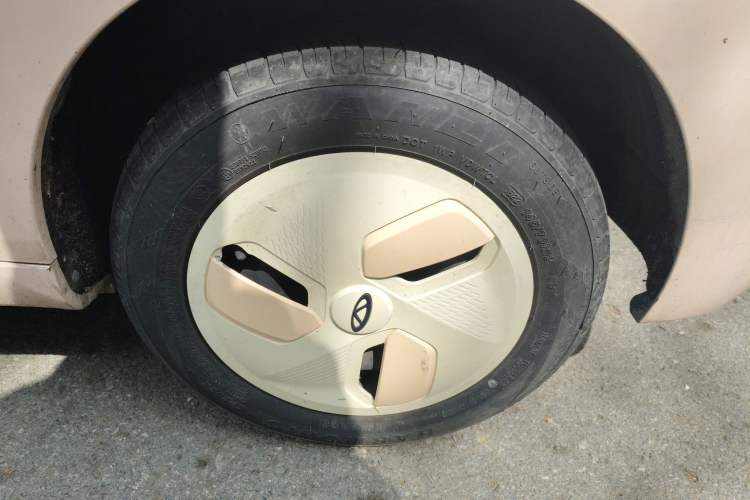 Used Chery QQ Ice Cream 2022 170km Sundae Phosphate Lithium-Ion Right Front Wheel Hub