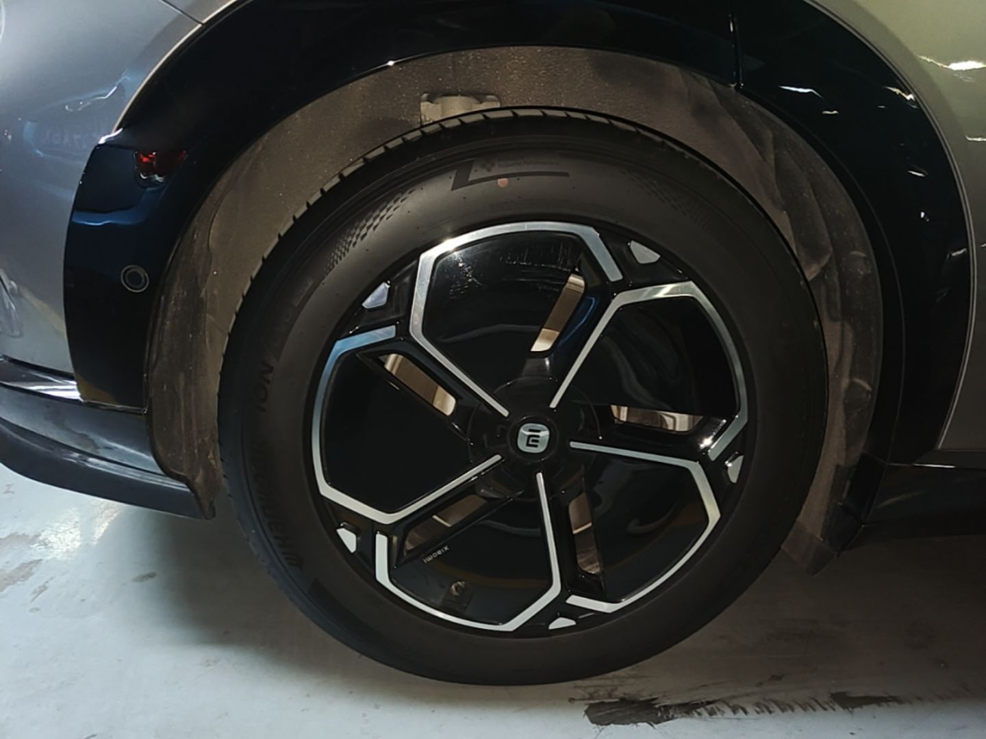 Xiaomi Auto YU7 2025 Ultra-Long Range All-Wheel Drive Pro Version — снимка 11
